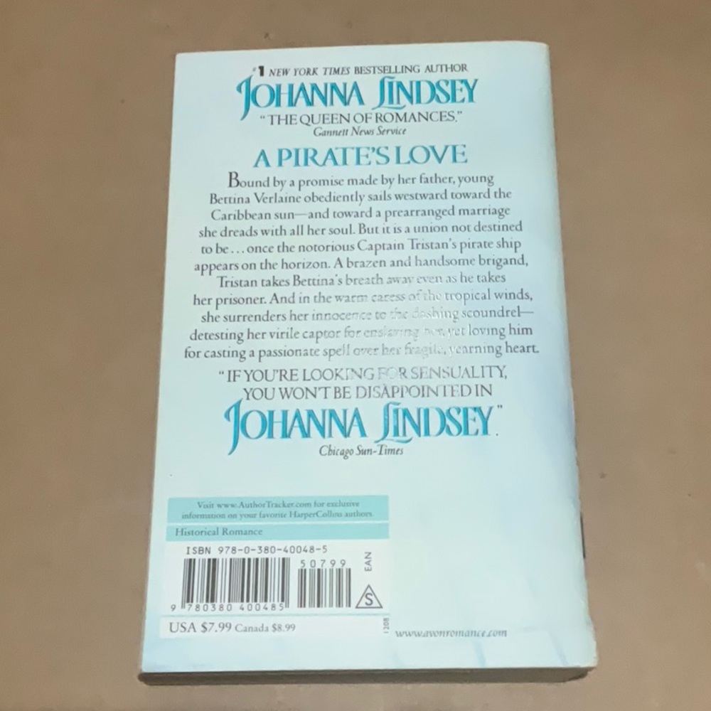 📚3/$5 A Pirate’s Love by Johanna Lindsey - Picture 2 of 7